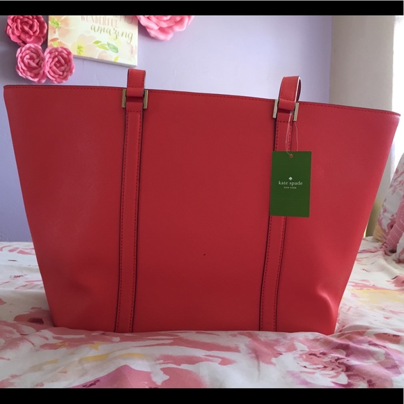 KATE SPADE • Newbury Lane Tote - Picture 2 of 8